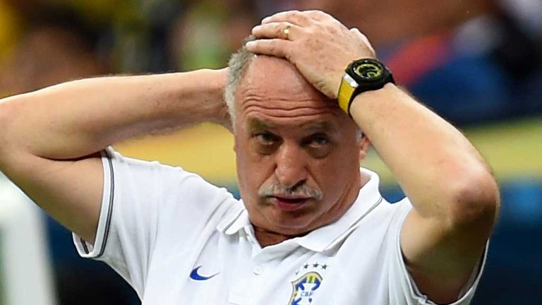 Scolari: Left post after World Cup