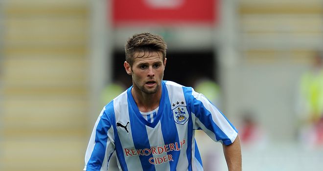 Oliver Norwood: Makes Reading move