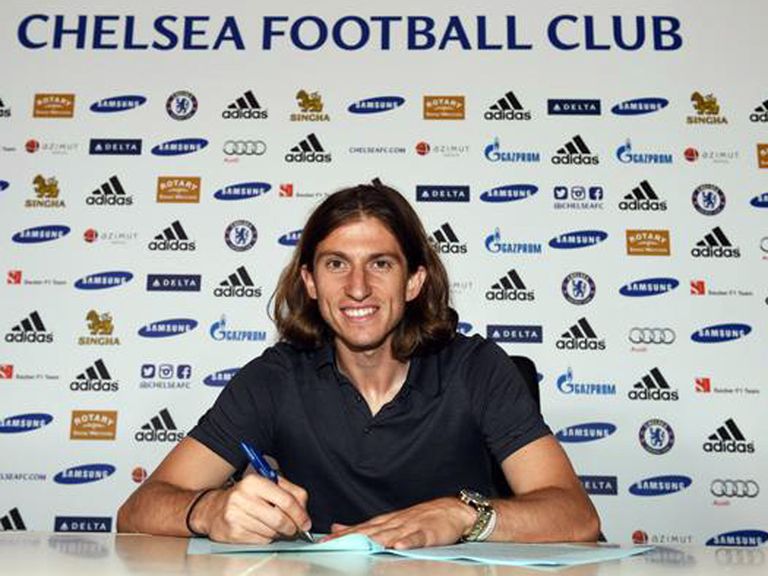 Filipe Luis: Has completes his Chelsea move