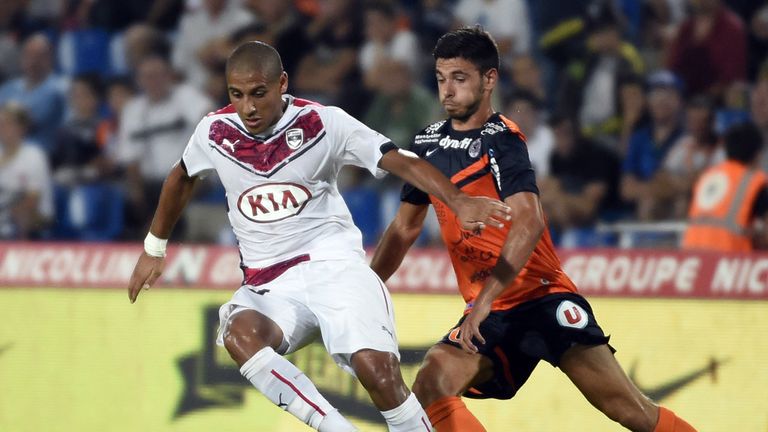 Bordeaux's Malian midfielder Wahbi Khazri vies with Morgan Sanson