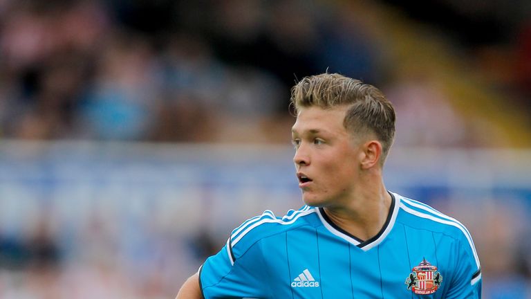 Max Clayton: In talks with Wolves after Sunderland move broke down