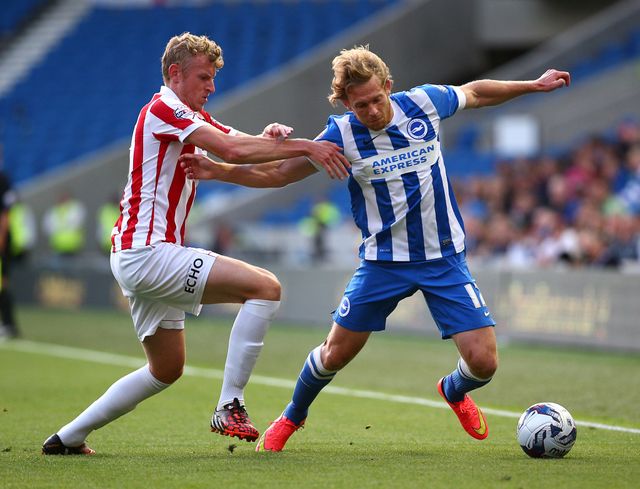 Craig Mackail-Smith (r): Looks to get past Jack Deaman of Cheltenham