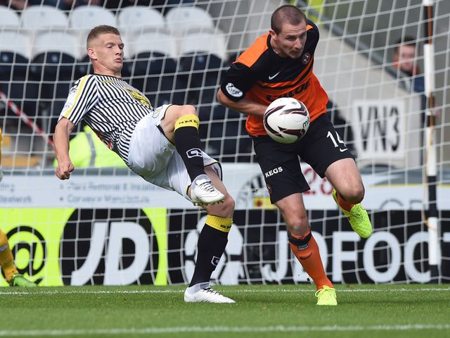St Mirren's Ross Caldwell (left) challenges Callum Morris