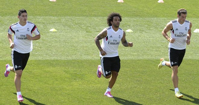 Real Madrid: James Rodriguez, Marcelo and Gareth Bale in training