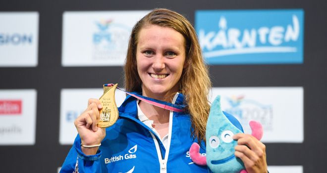 Jazz Carlin: Welsh record in winning the European 400m freestyle title
