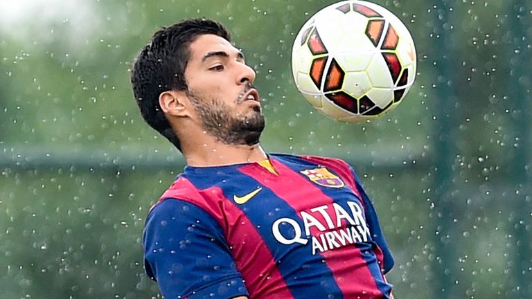 la liga: luis suarez treated with "normality" a