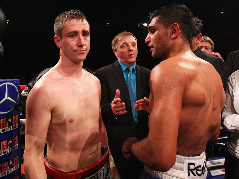 Paul McCloskey (l): Failed to take WBA belt from Amir Khan