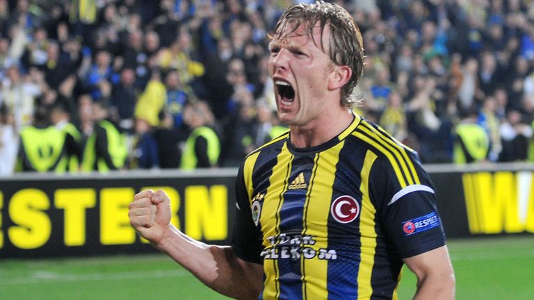 Dirk Kuyt would relish a clash with Manchester United