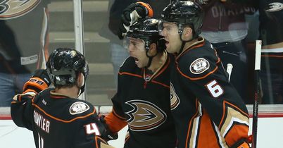 Ducks edge out Canadiens