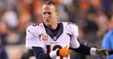Manning set to accept pay cut