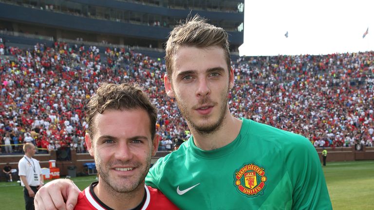 juan-mata-david-de-gea-manchester-united_3241101.jpg