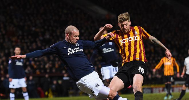 Jon Stead scores Bradford's second goal.