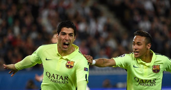Luis Suarez celebrates with Neymar during Barcelona's 3-1 win