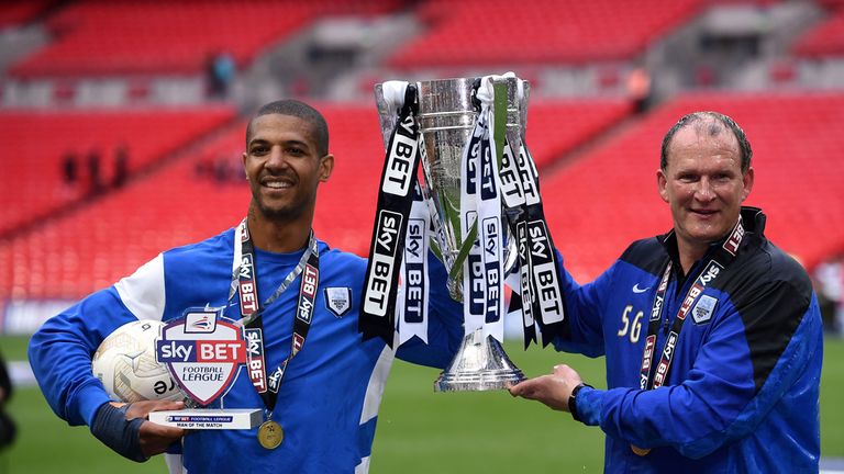 jermaine-beckford-preston-north-end-simon-grayson_3307816.jpg