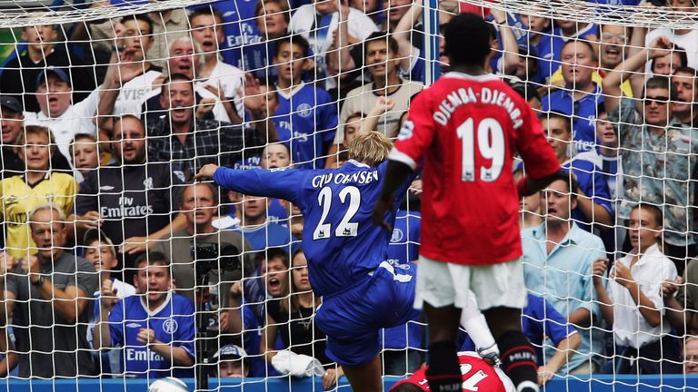 Eidur Gudjohnsen scored Chelsea's first home goal under Mourinho against Man Utd