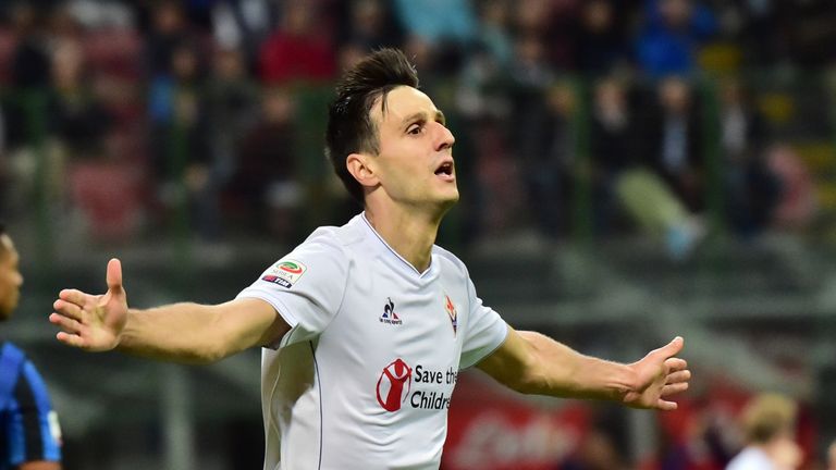 Fiorentina forward Nikola Kalinic would prefer a move to AC Milan, according to Sky Italia