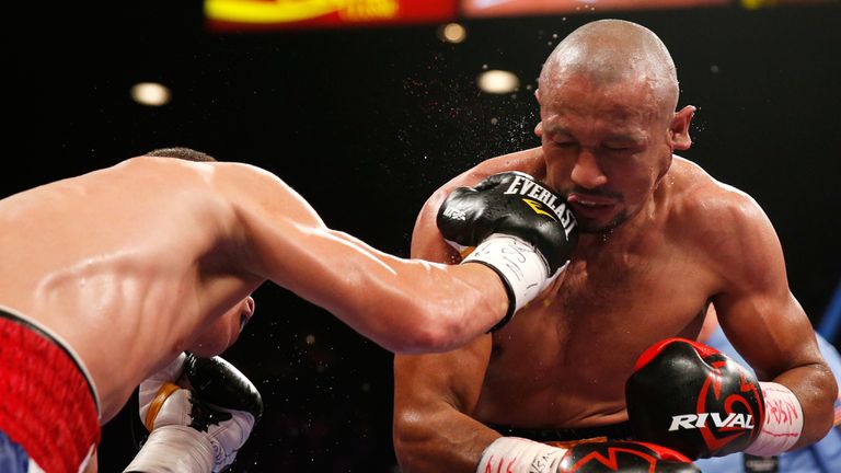 Martinez (L) and Salido fought out a classic