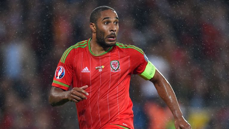 Россия - Уэльс 0:3: онлайн-трансляция Евро-2016