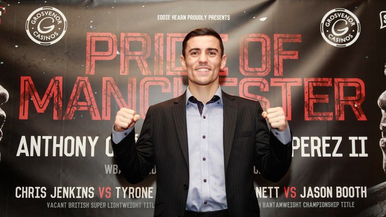 Crolla claims lightweight world champion