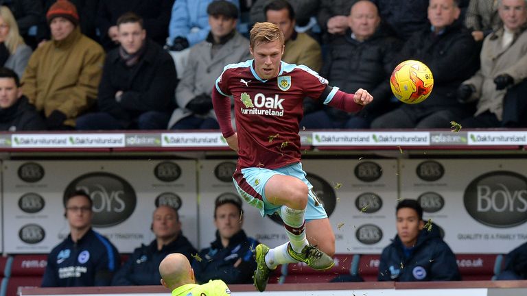 burnley-brighton-scott-arfield-bruno_3380111.jpg