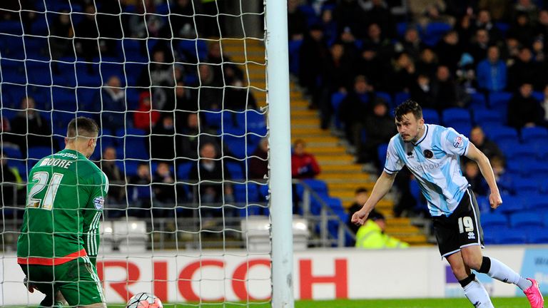 Andy Mangan heads in Shrewsbury's winner