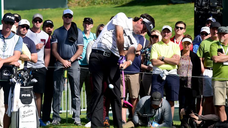 Bubba leads, Dustin and Rory in hunt