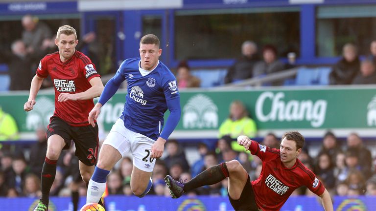 Jonny Evans allows Ross Barkley to pass in midfield
