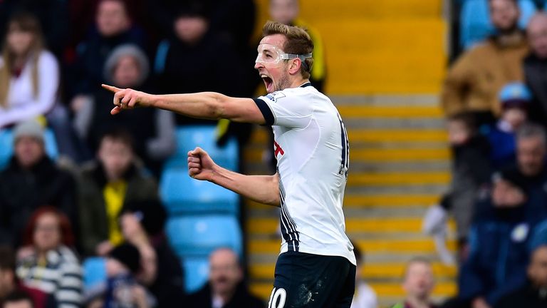 Harry Kane scored twice to give Tottenham all three points