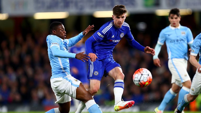 Mason Mount wins the ball against Man City