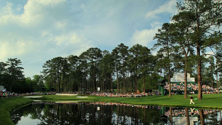 Who will don the famous green jacket on Sunday?