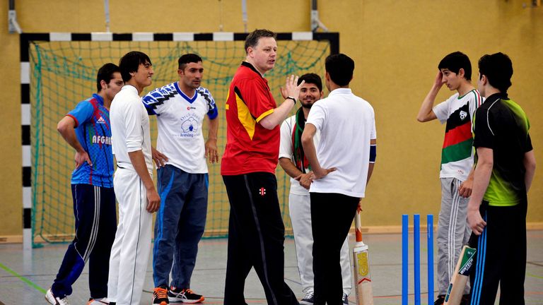[Image: brian-mantle-cricket-germany_3460942.jpg?20160505115615]