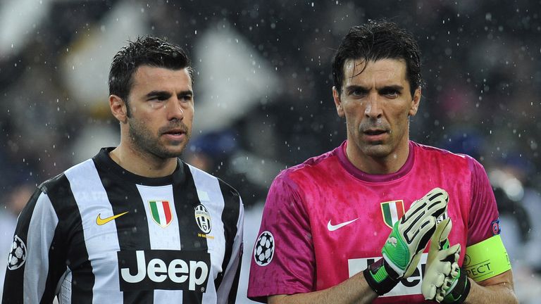 [Image: gianluigi-buffon-andrea-barzagli-juventu...0511161949]