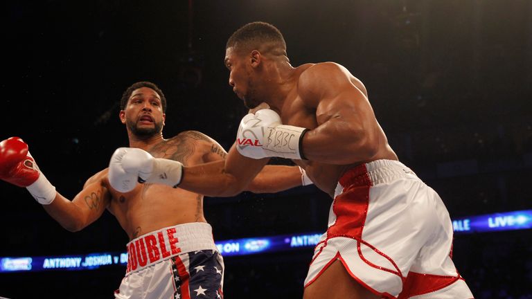 Dominic Breazeale (L) lost to Anthony Joshua in 2016