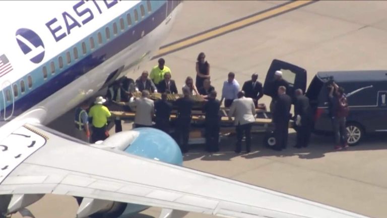 Muhammad Ali's body arrives back in his hometown