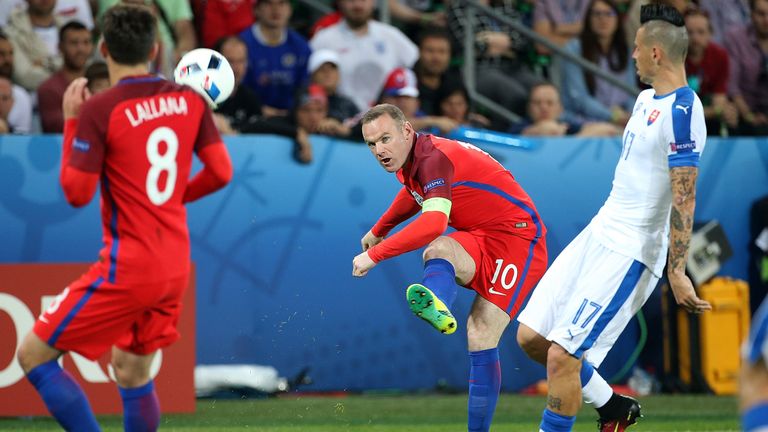 Wayne Rooney should not have been rested for the draw with Slovakia, says Balague