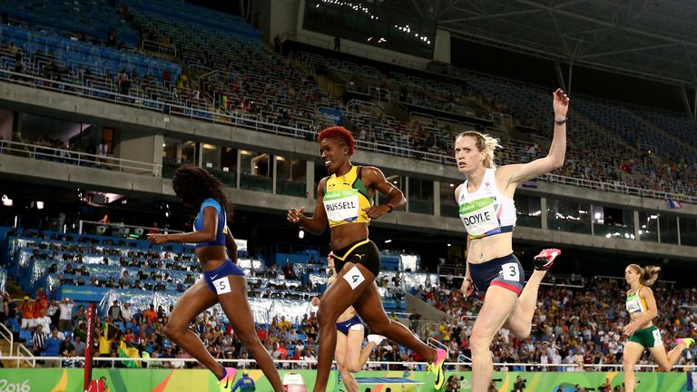 Eilidh Doyle (right) is into the women's 400m hurdles final