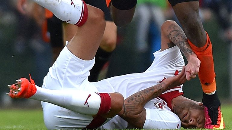 Menez was caught by the boot of Dider Ndong as he fell to ground