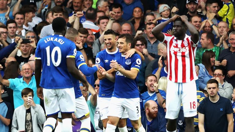 100th goal makes Crouch 26th all-time Premier League top scorer