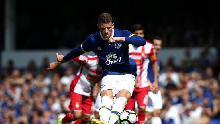 Ross Barkley missed a penalty as Everton were beaten by Espanyol