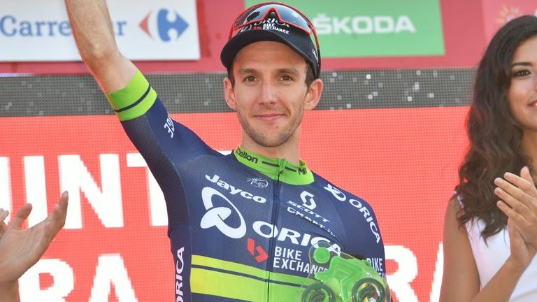 Calmejane wins 4th Vuelta stage, Atapuma takes overall lead
