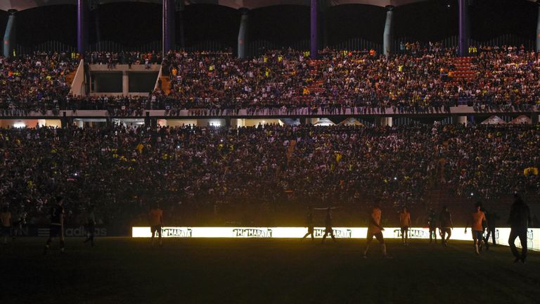 A blackout occurred during the match between Brazil and Venezuela, in Merida, Venezuela