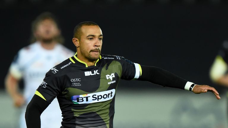Eli Walker has retired following medical advice