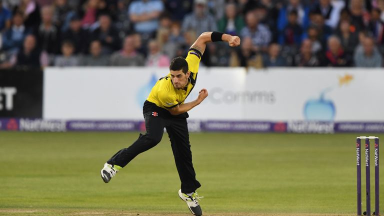 Gloucestershire bowler Benny Howell will play in the BPL