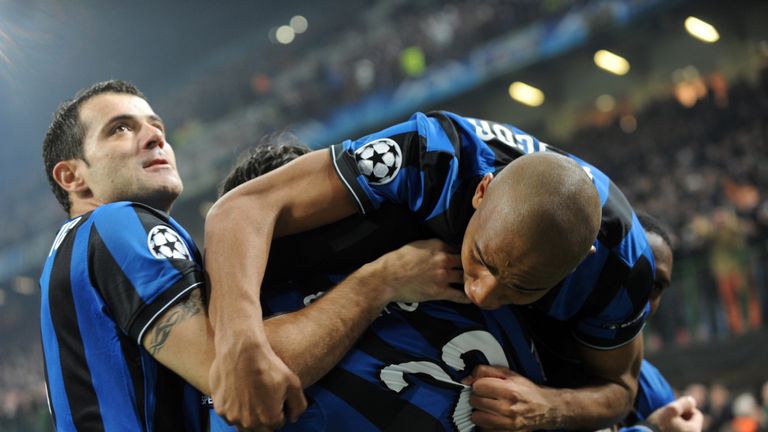 Inter Milan players celebrate after Diego Milito