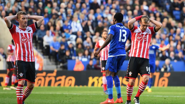 steven-davis-james-ward-prowse-southampton_3799468.jpg?20161002162636