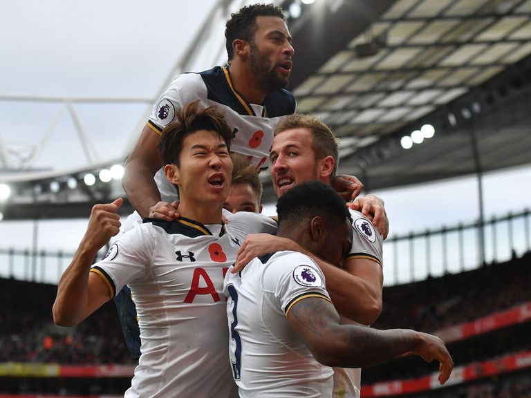 Jurgen Klopp urges his table-topping Liverpool to 'stay cool'