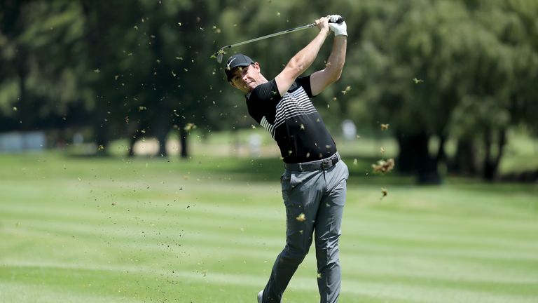 Rory McIlroy will have a mix-and-match approach to clubs in the early part of 2017