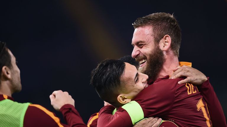 Roma's Daniele De Rossi (right) celebrates with Federico Fazio