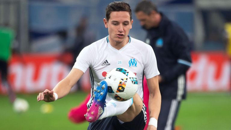 Florian Thauvin could stay in France