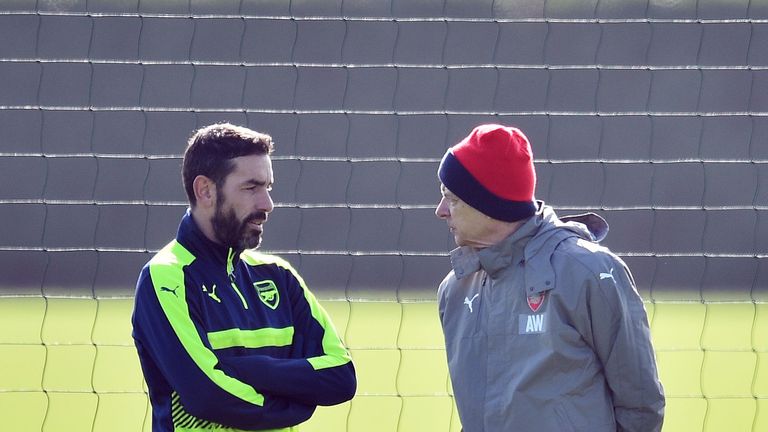 Arsene Wenger will sign new Arsenal deal, says former player Robert Pires Arsene Wenger will sign new Arsenal deal, says former player Robert Pires